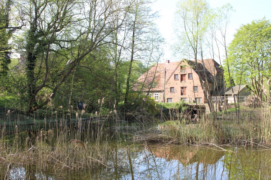 Wassermühle Reinshagen mit Mühlteich